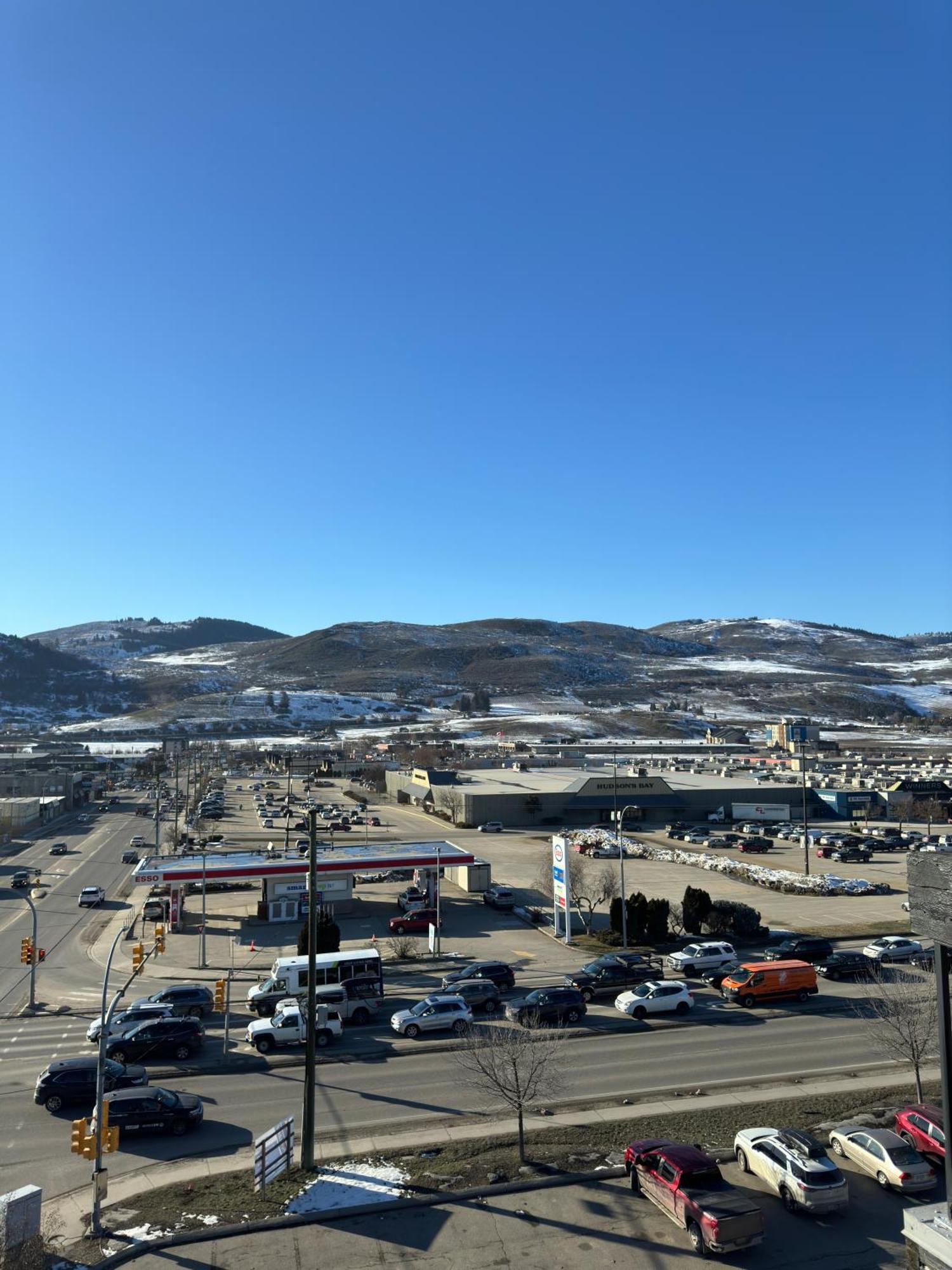 Divya Sutra Plaza And Conference Centre, Vernon, Bc Exteriör bild