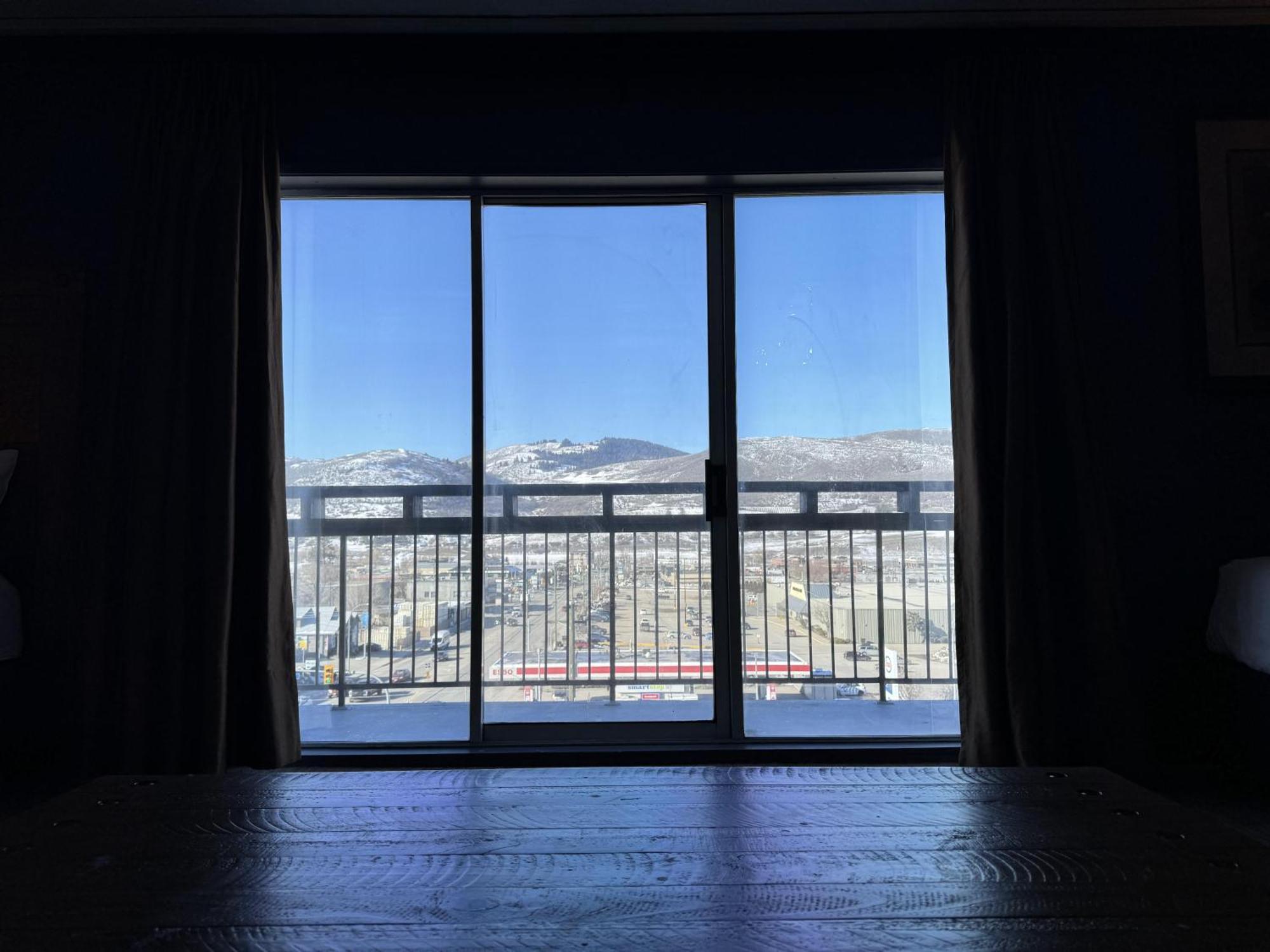 Divya Sutra Plaza And Conference Centre, Vernon, Bc Exteriör bild